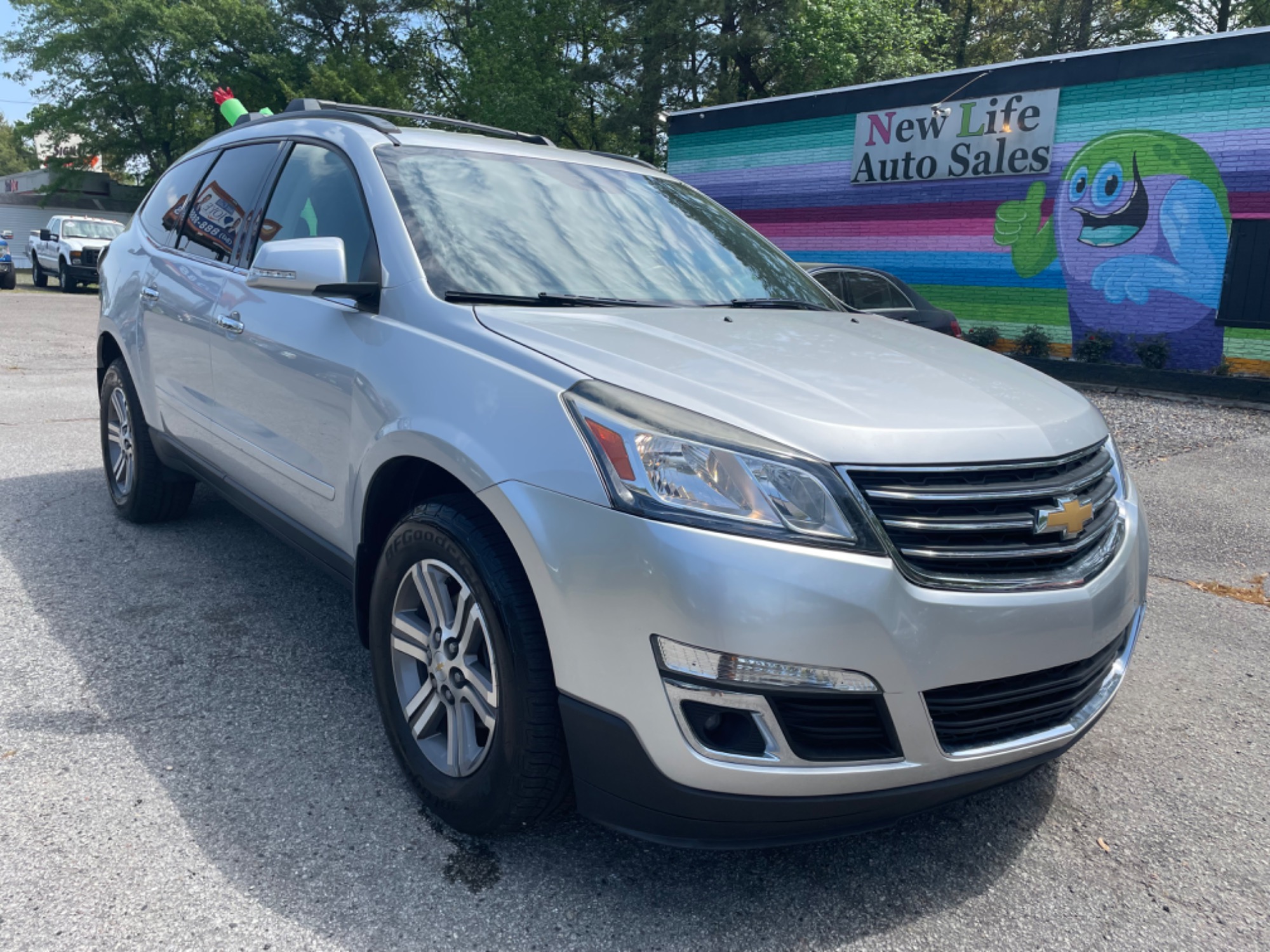 photo of 2017 CHEVROLET TRAVERSE LT2 - Great Third Row! Well Maintained! Local Trade-in!
